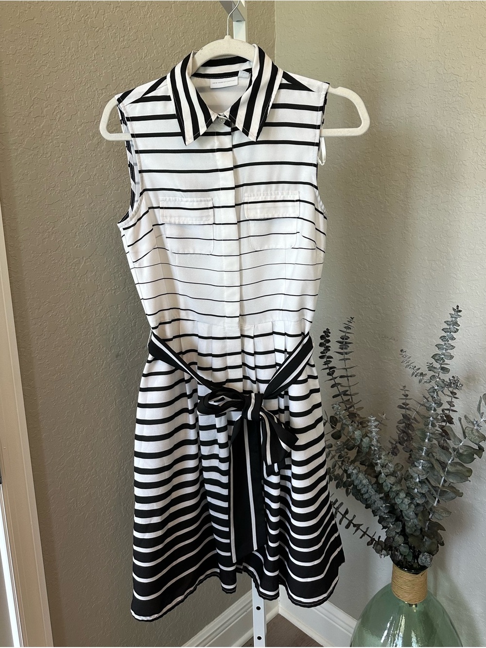New York & Company black and white striped sleeveless button down shirt dress